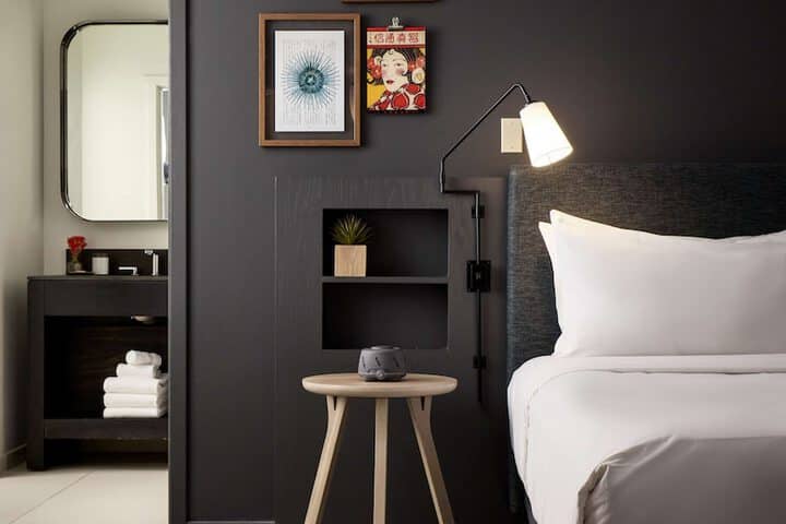 Room 25 of 70