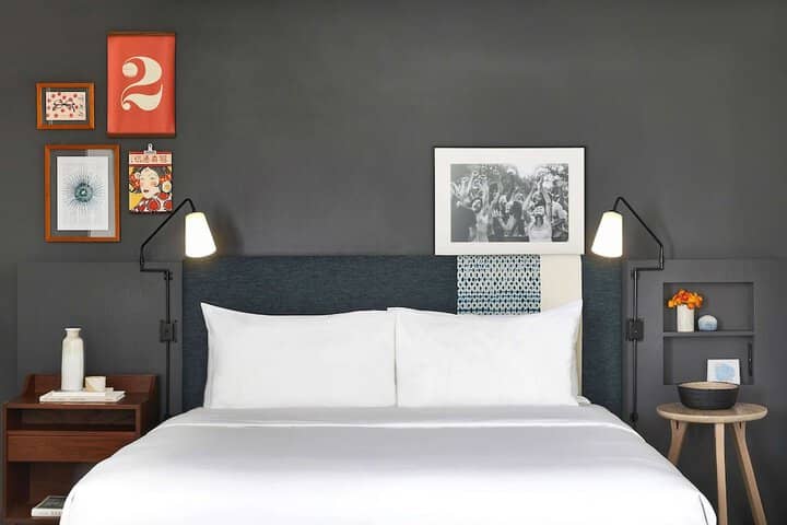 Room 10 of 70